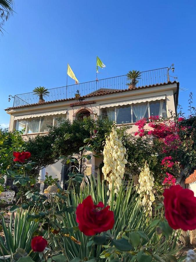 타오르미나 La Capanna Di Giuseppe E Maria B&B 외부 사진