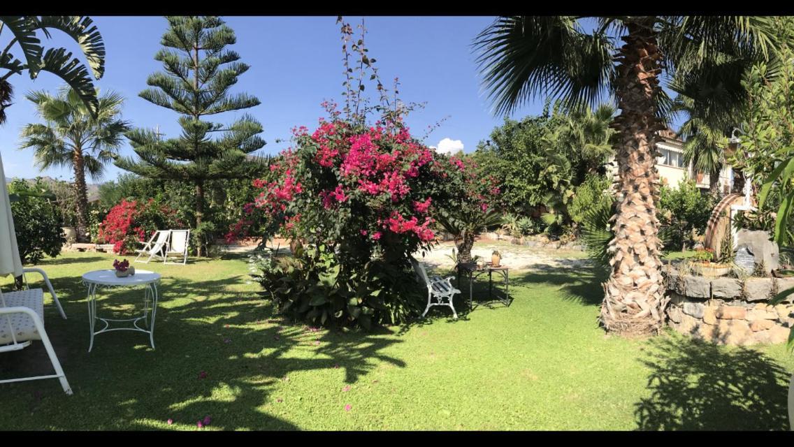 타오르미나 La Capanna Di Giuseppe E Maria B&B 외부 사진